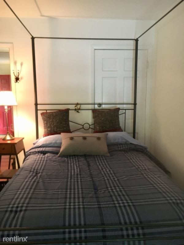 Foto del edificio - 1 br, 1 bath Apartment - 55 Roseville Ave