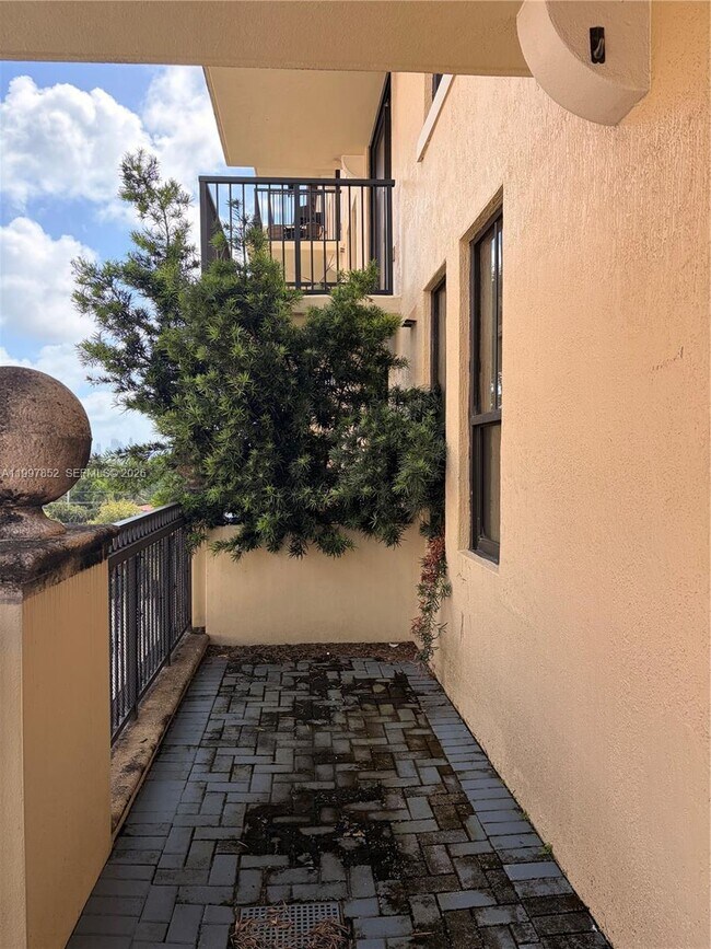 Foto del edificio - 55 Merrick Wy