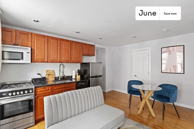 Foto del edificio - 226 E 7th St