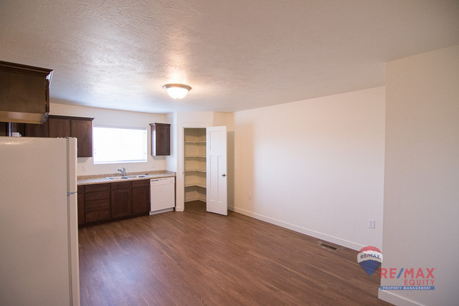 Building Photo - First Month Rent Free!