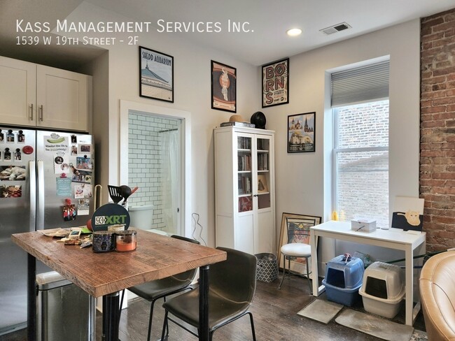 Foto del edificio - 1539 W 19th St