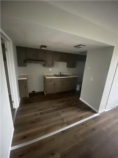 Building Photo - 141 Pikeview Rd