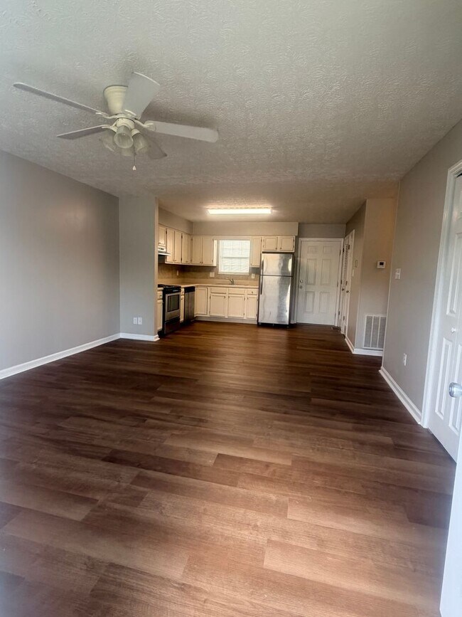 Foto del edificio - 2519 Cedar Ln