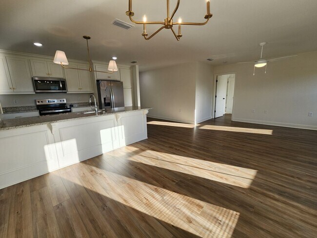 Foto del edificio - 4041 Colbie Way