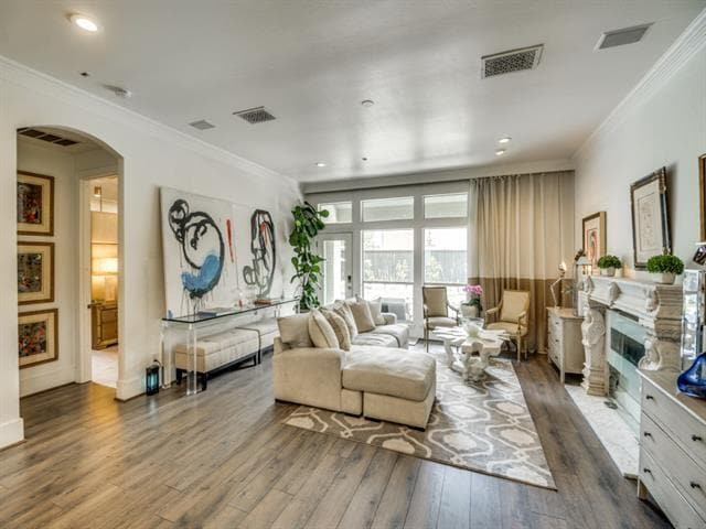 Building Photo - 6702 Oriole Dr