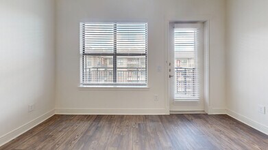 Interior Photo - Savoye