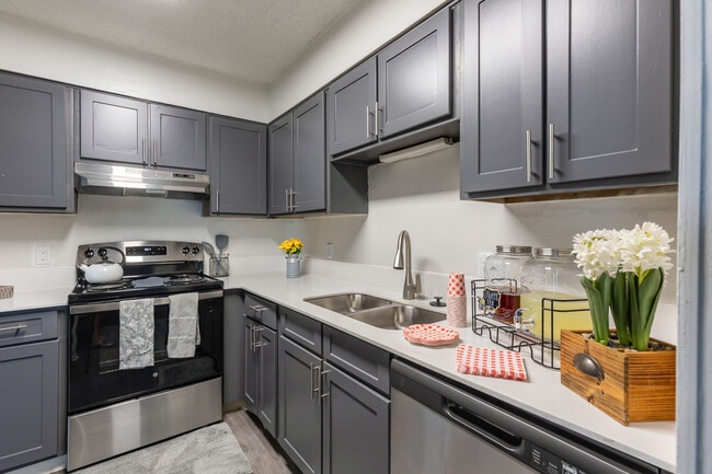 Building Photo - Pelham Apartments