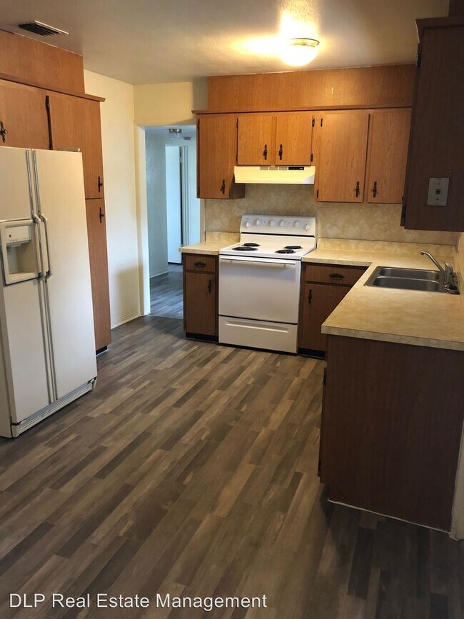 Building Photo - 3 br, 1 bath House - 1502 Ridge Ave