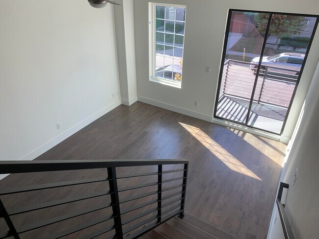 Building Photo - 2450 N Garrett Ave