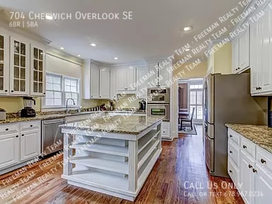 Foto del edificio - 704 Cheswich Overlook SE