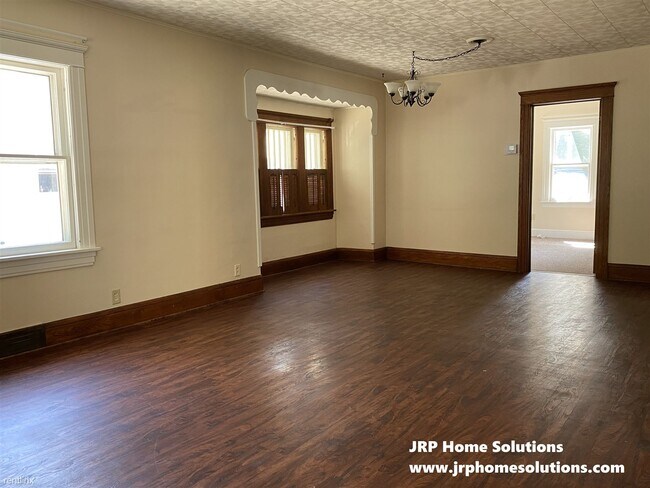 Foto del edificio - 3 br, 2 bath House - 214 N Bowen St