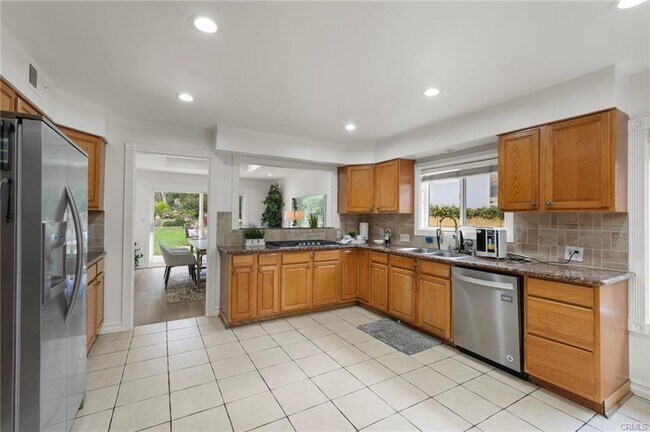 Foto del edificio - 18760 Wells Dr