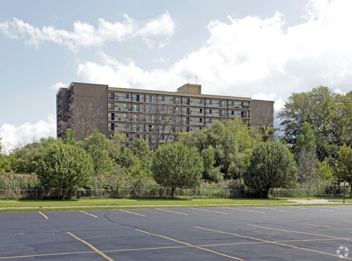 North Port Village Based 62+ Apartments in Port Huron, MI