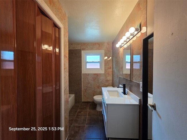 Building Photo - 1751 NW 29th Terrace