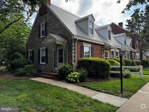 Building Photo - 4139 36th St S