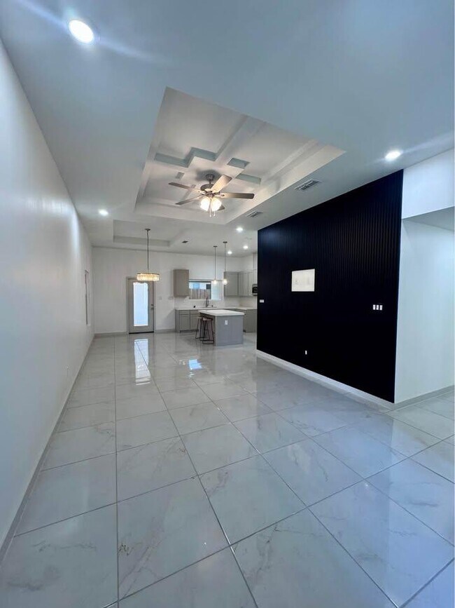 Foto del edificio - 3709 Birge St