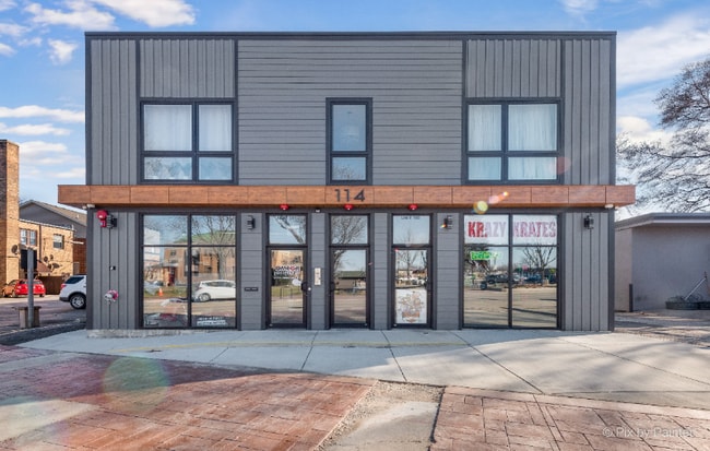 Photo - 114 W Green St Apartment