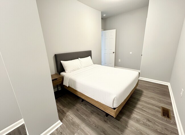 Foto del edificio - 2210 E Sergeant St