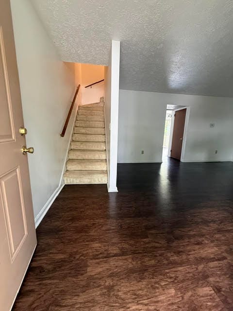 Building Photo - 3479 Sutherland Dr