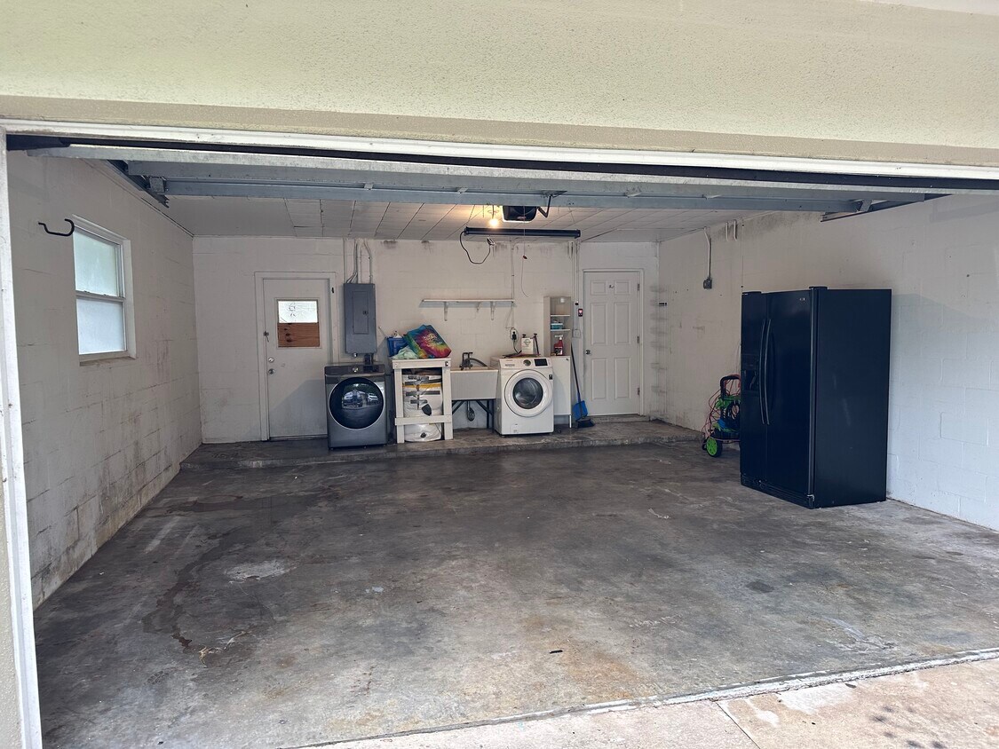 705 Forest Pkwy N, Largo, FL 33771 House for Rent in Largo, FL