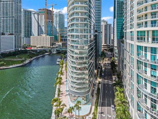 Building Photo - 300 Biscayne Blvd Way