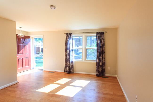 Building Photo - 259 Gundry Dr