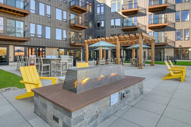 Building Photo - Starkweather Place