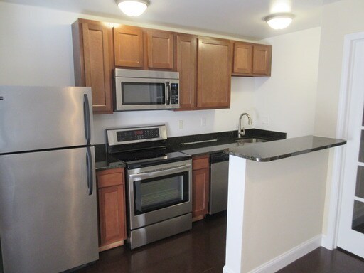 Building Photo - 1490 Neil Ave