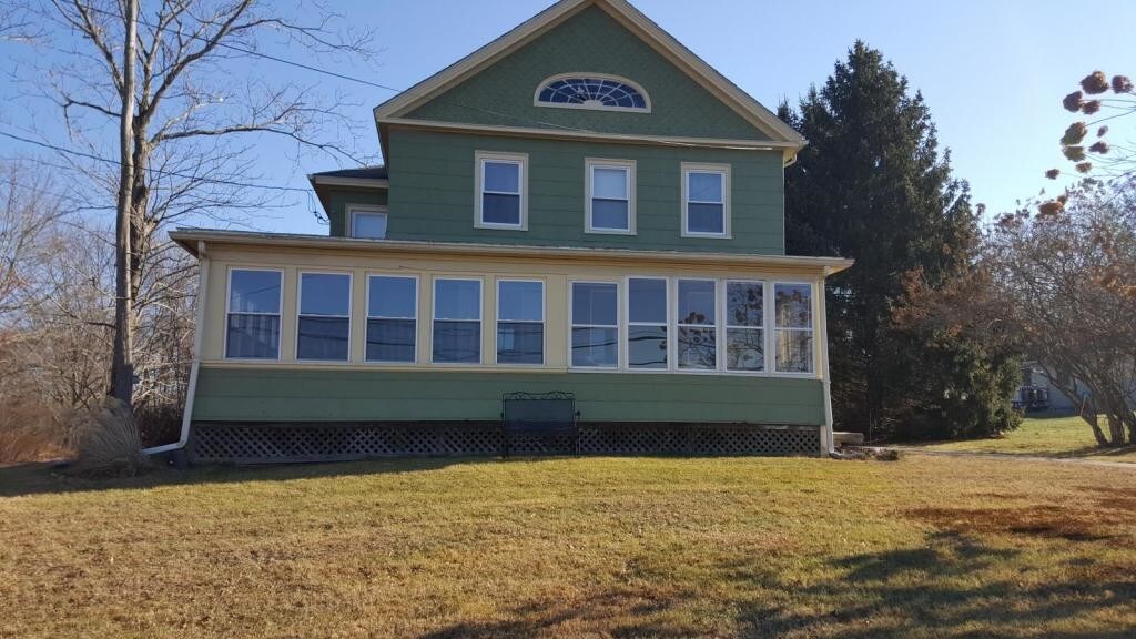 27 Lathrop Road House Rental in Waterford, CT