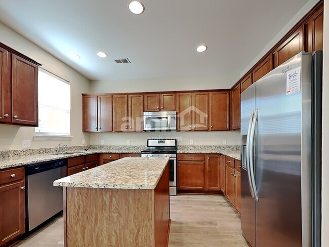 Foto del edificio - 3597 Locklear Ln