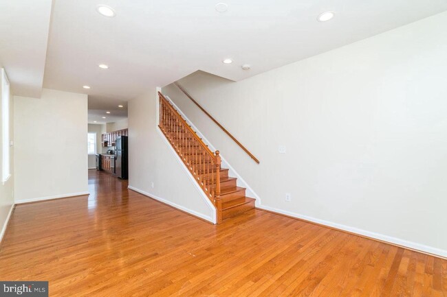 Living Room / Kitchen - 3400 Leverton Ave