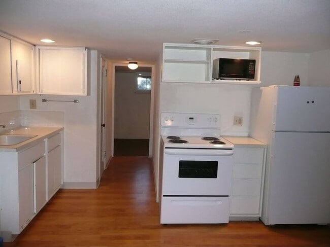 Kitchen - 1237 Northwest Davis Way