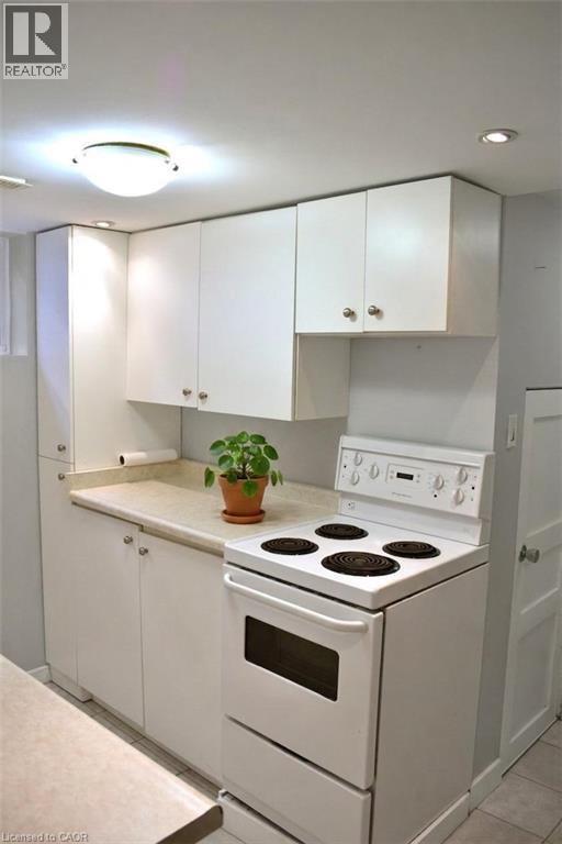 Photo du bâtiment - 726 West 5th Street