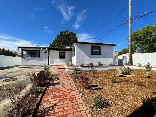 Foto del edificio - 14519 Fox St