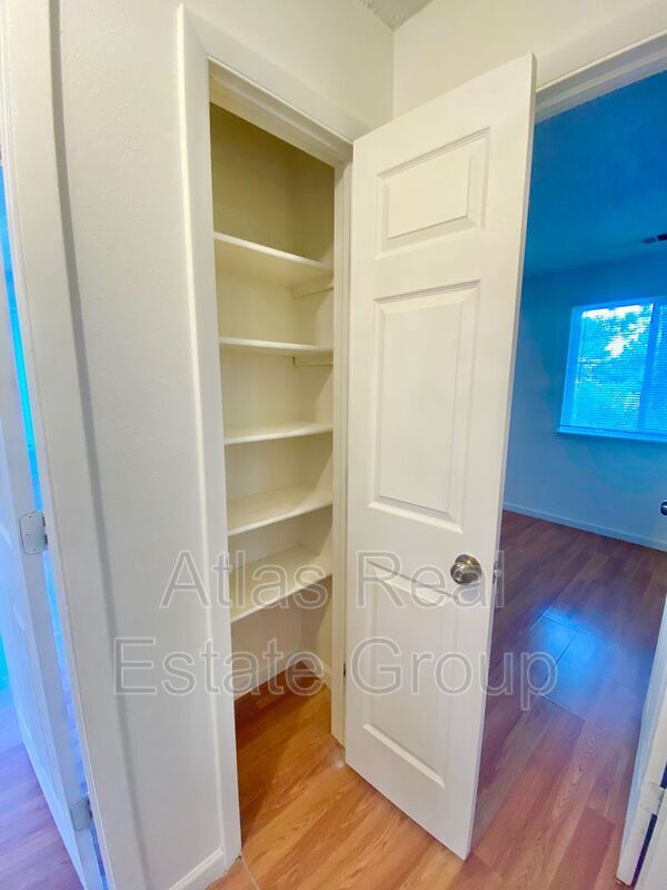 Building Photo - 851 S Uravan Ct