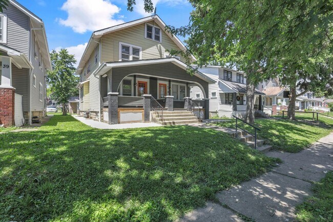 Building Photo - 43-45 N Chase Ave