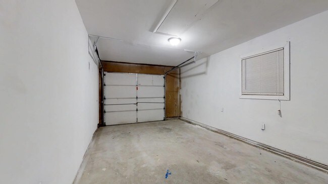 Building Photo - 89 Triangle Ln