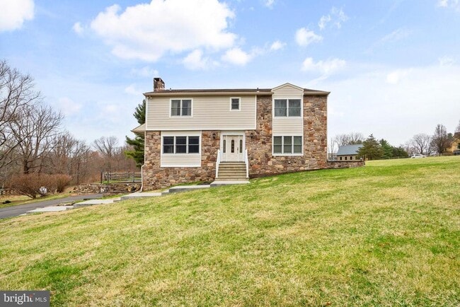 Building Photo - 3554 N Sugan Rd
