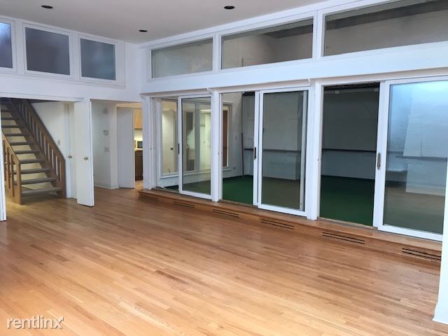 Building Photo - 2 br, 2.5 bath Apartment - 630 W Webster Ave