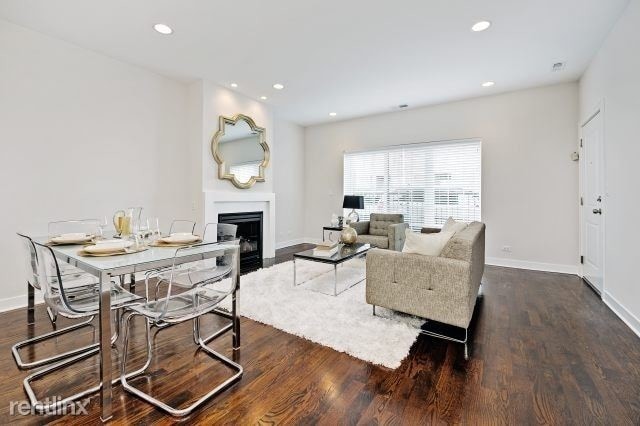 Building Photo - 2 br, 2 bath Condo - 3420 N Milwaukee Ave