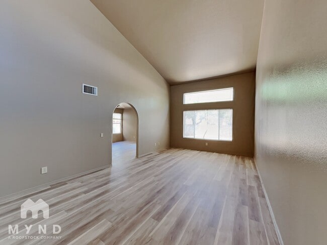 Building Photo - 2934 W Laquila Aerie