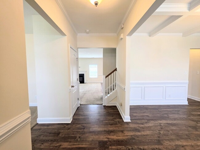 Building Photo - Beautiful Wilmington Floor Plan In Wedgefi...