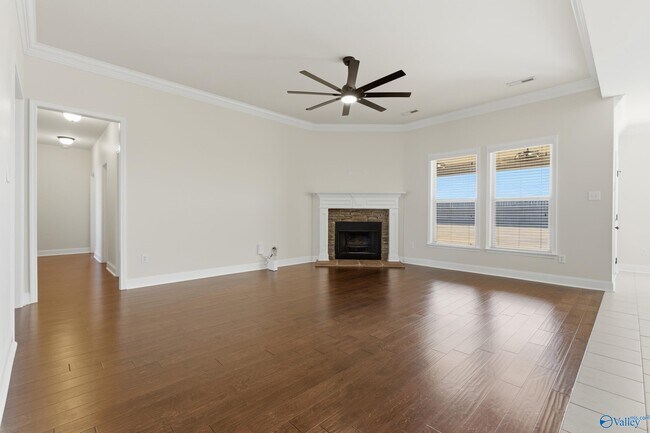 Foto del edificio - 133 Carleighfalls Dr