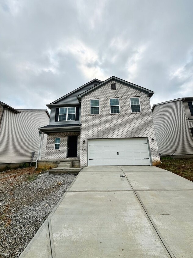 Photo - 836 Halford Pl