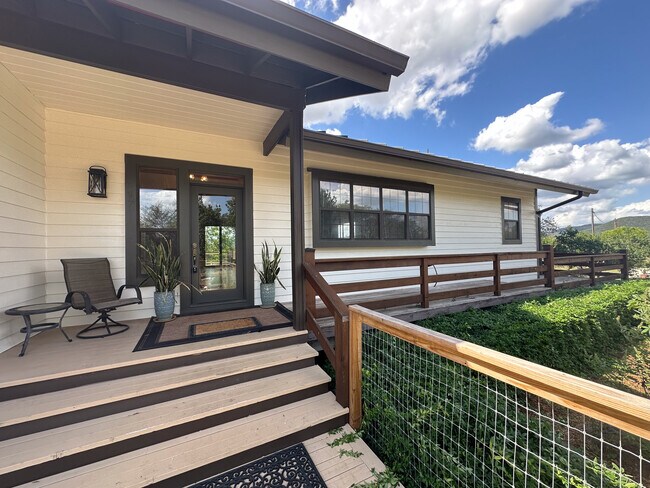 Foto del edificio - 599 Krause Rd