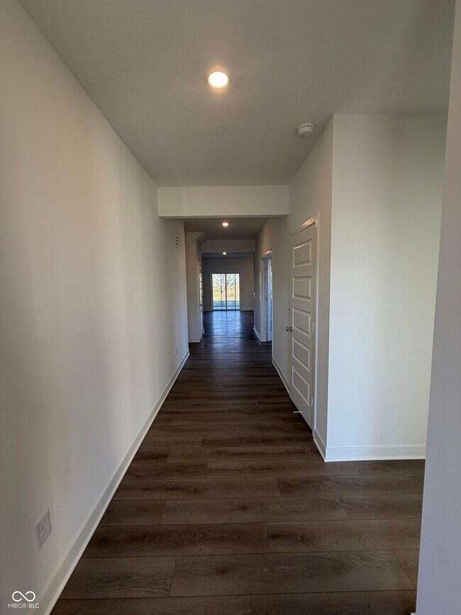 Foto del edificio - 6468 Tutelo Dr