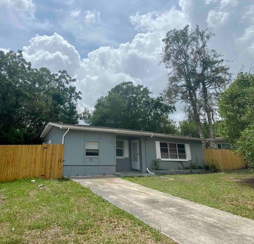 7 N Washington St, Beverly Hills, FL 34465 House Rental in Beverly