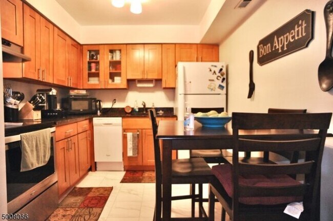 Foto del edificio - 3320 Richmond Ct