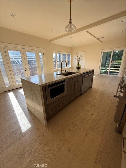 Foto del edificio - 2255 W 29th St