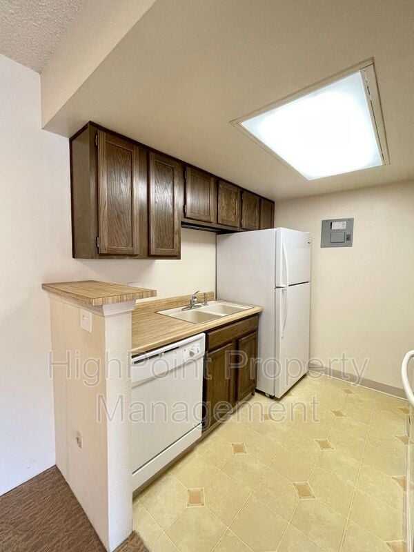 Building Photo - 4400 S Quebec St